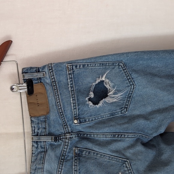 H&M Denim Light Wash Destroyed Low Waist Boyfriend Fit Size 0 - Picture 5 of 7